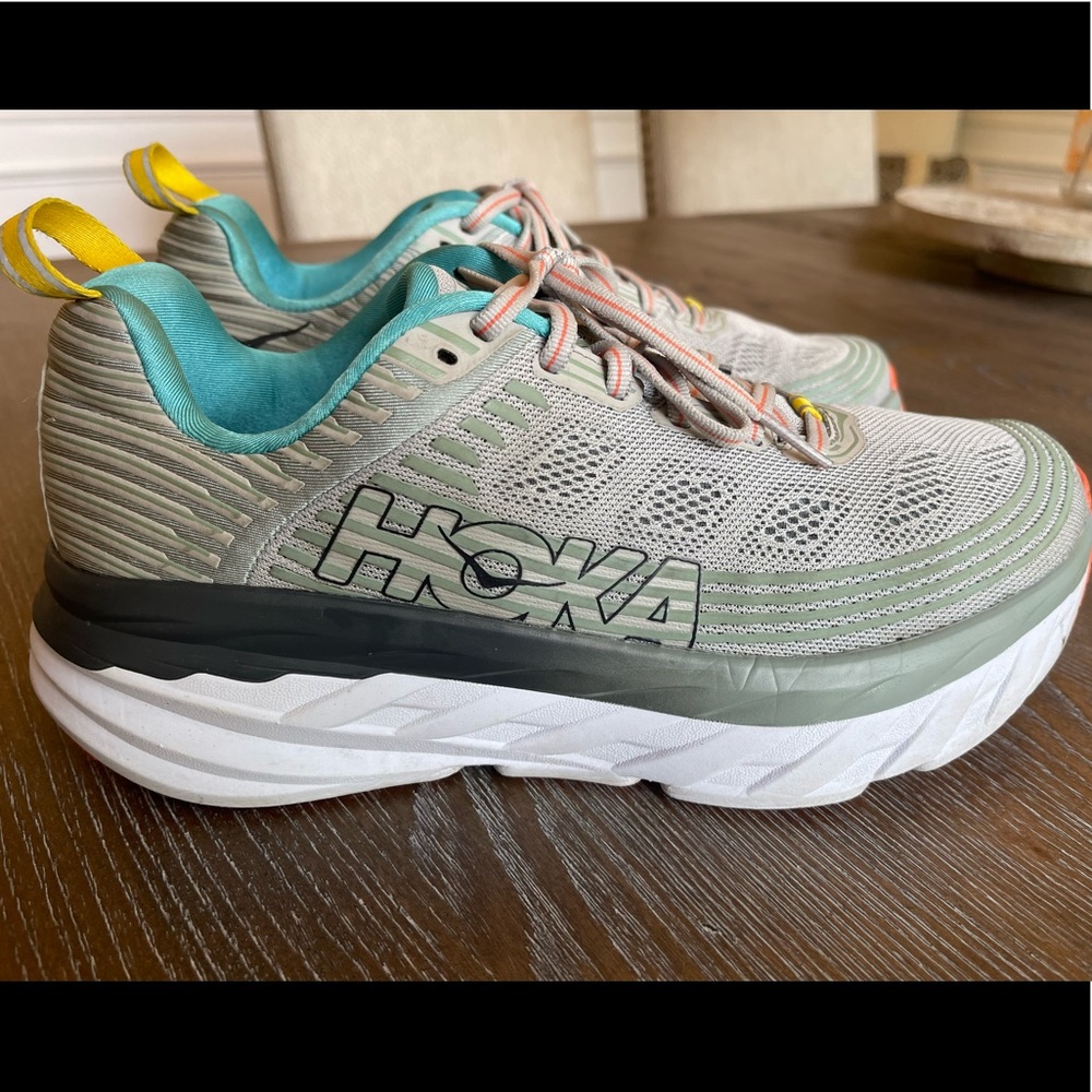 Gorgeous HOKA Bondi 6 - Rare Harbor Mist/Sea Glass 8.5 Excellent Cond